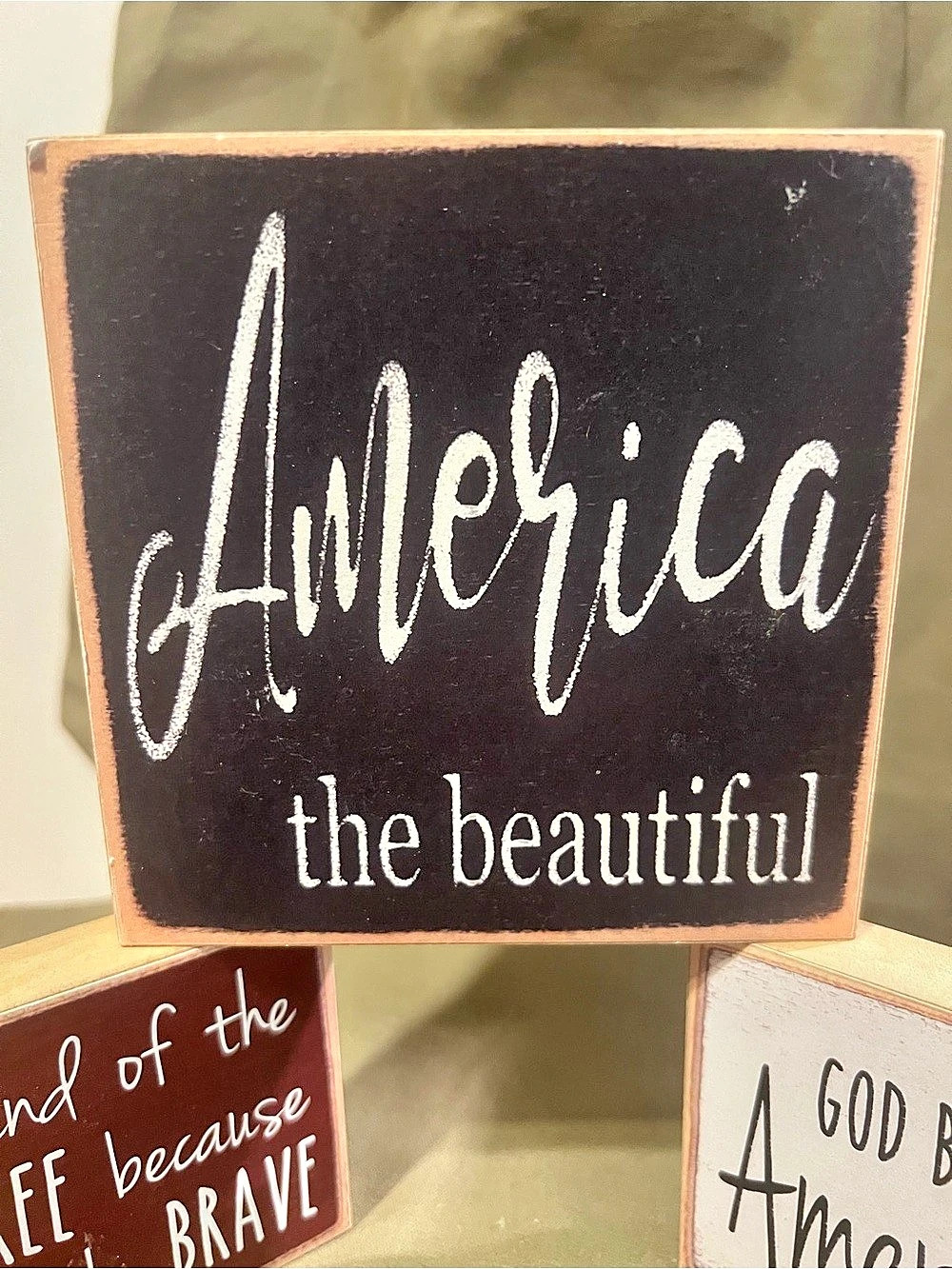 America Decorative Sign Set Black & White